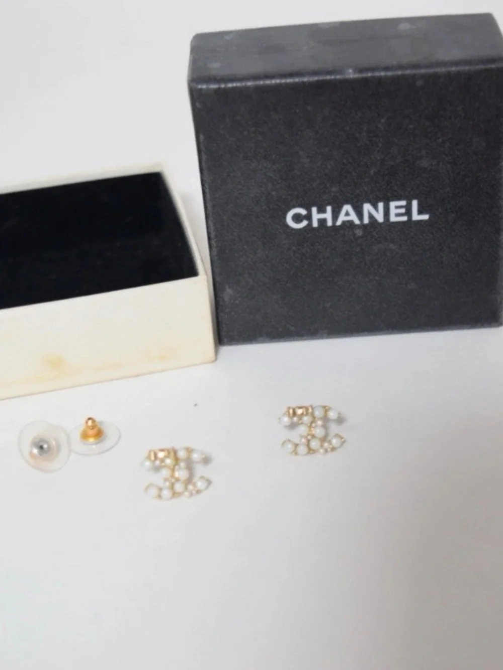 ❤️❤️SOLD❤️❤️Chanel Coco Mark Pear Earrings